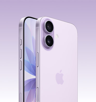 薰衣草紫色 iPhone 17 展示局部螢幕，斜側面展示動作按鈕、音量按鈕和側邊按鈕。機身背面展示左上角的雙融合相機系統。