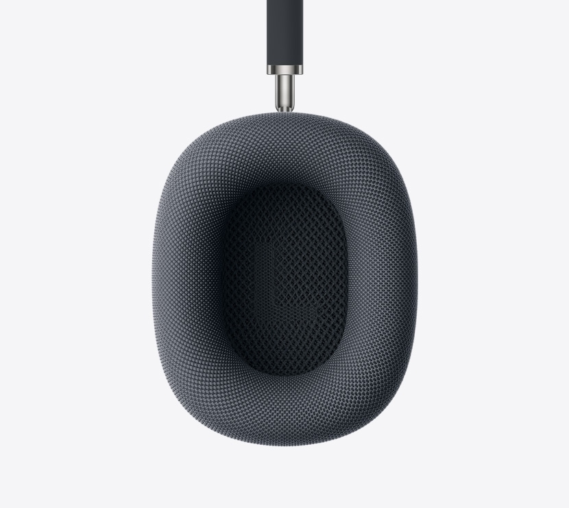 Slúchadlá AirPods Max 2, polnočná farba, detailný záber na vnútro náušníka