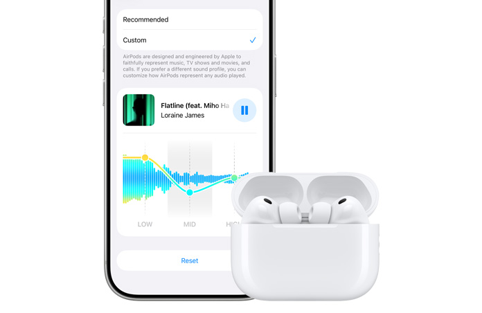 iPhone 17 Pro, color argento, mostrato di fronte, opzioni per personalizzare l’audio degli AirPods regolando bassi, medi e acuti