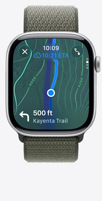 Tampilan depan layar Peta pada Apple Watch Series 11 yang memperlihatkan peta rute mendaki.